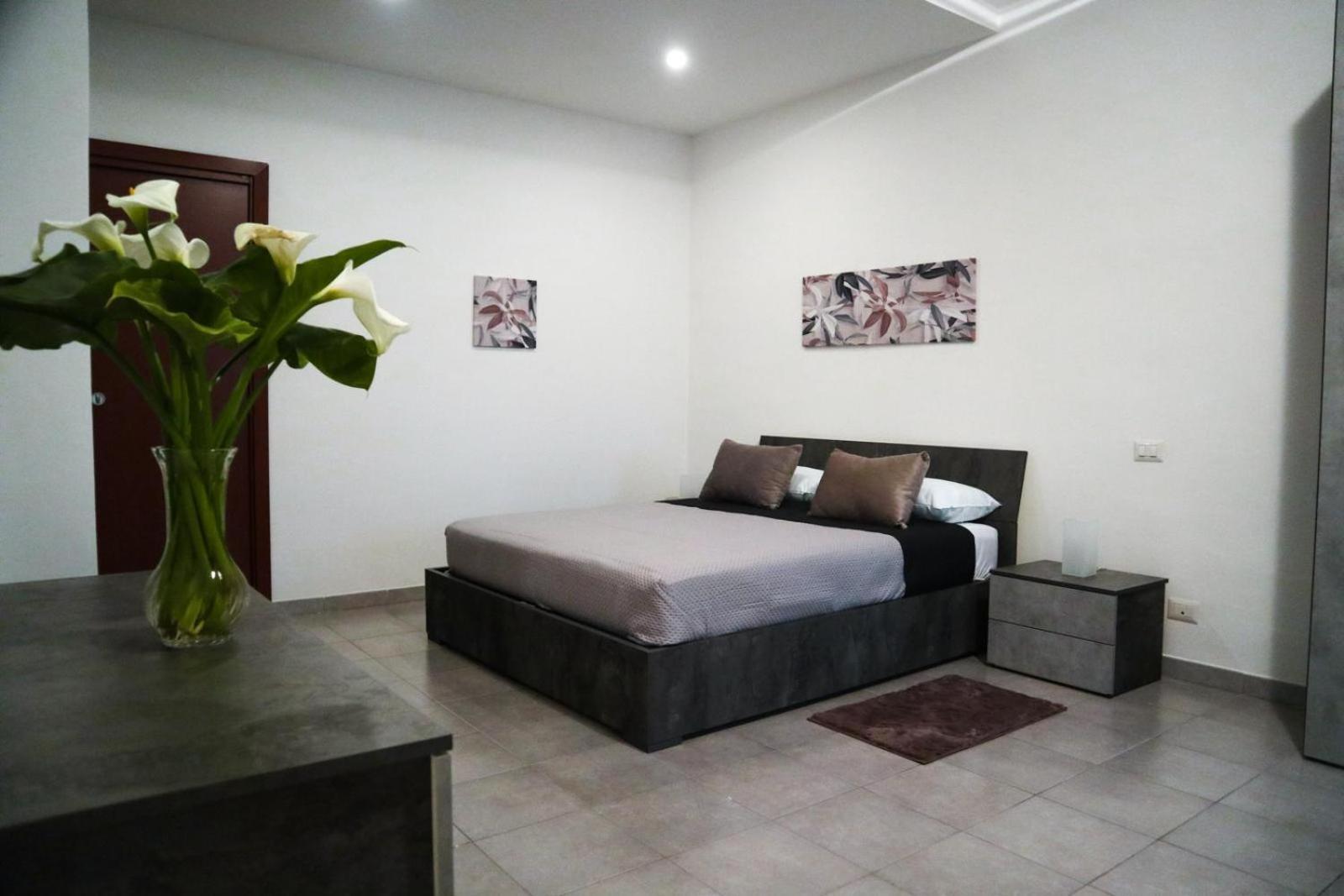 Ale Apartment Roma Esterno foto