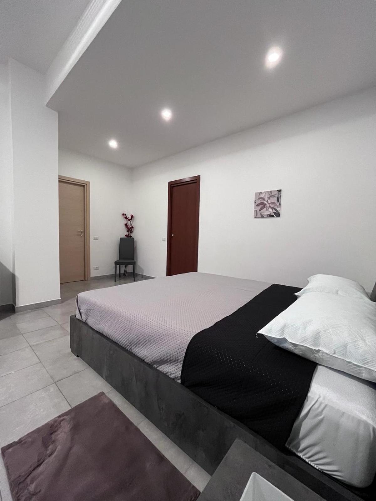 Ale Apartment Roma Esterno foto