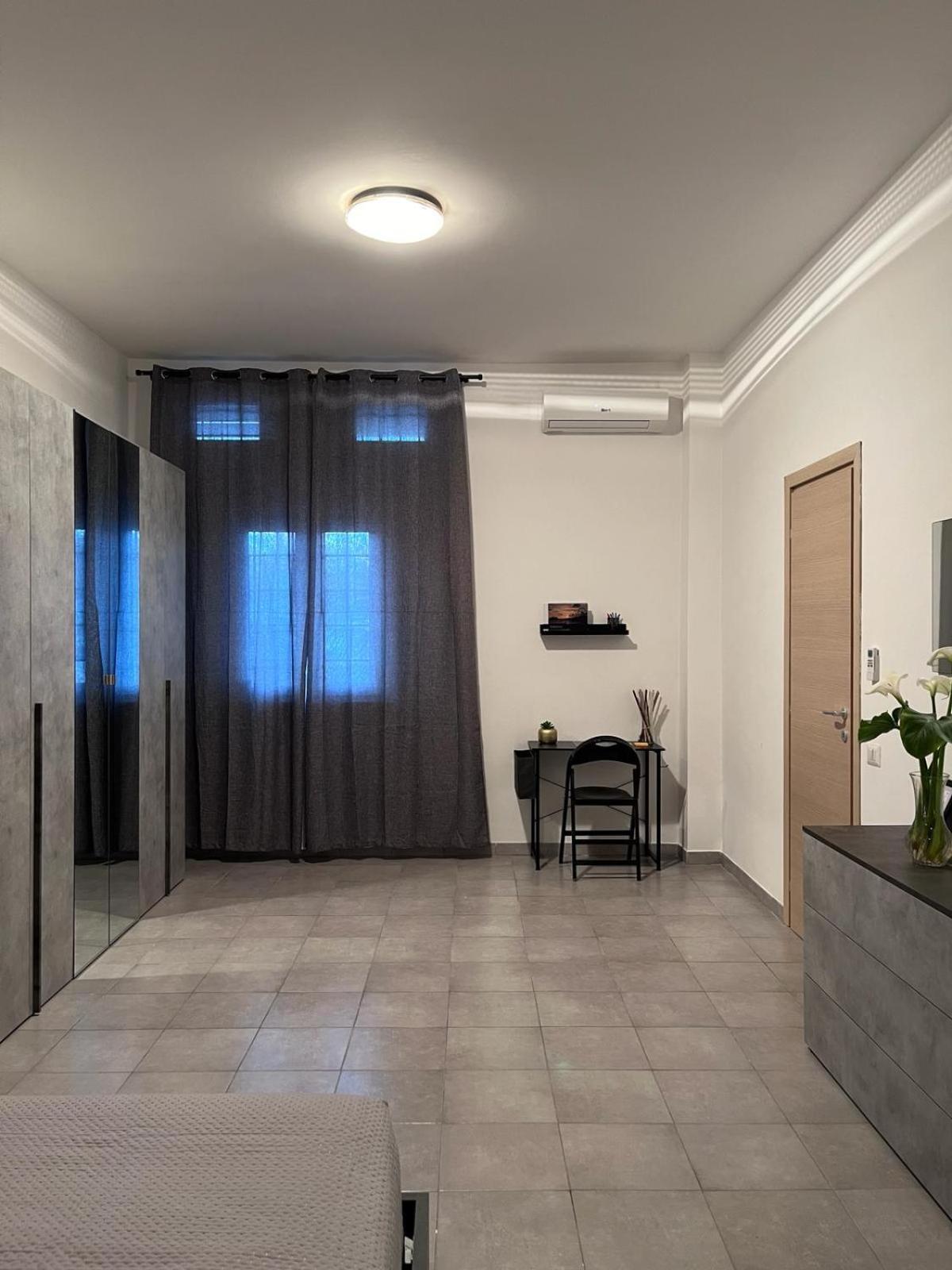 Ale Apartment Roma Esterno foto